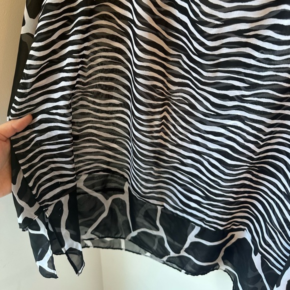 Michael Kors animal print shirt - Picture 6 of 7